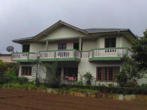 Hostal Avon Field Holiday Bungalow