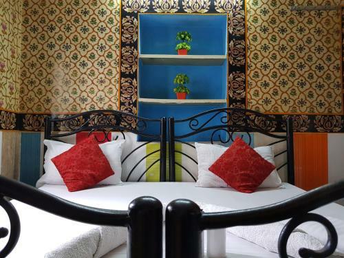 Bed & Breakfast Dylan Cafe And Guest House