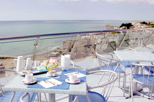 Admeto Hotel