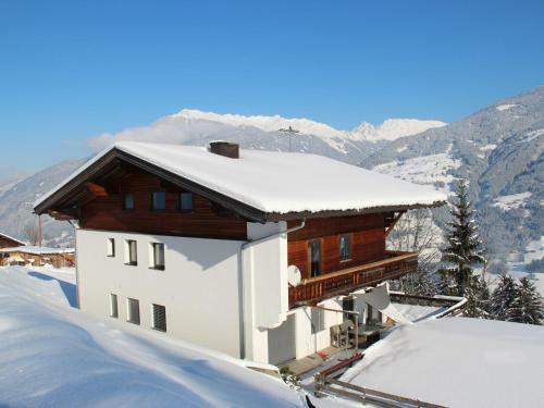 Holiday Home Aschau 438