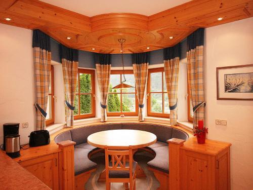 Villa Shiraz