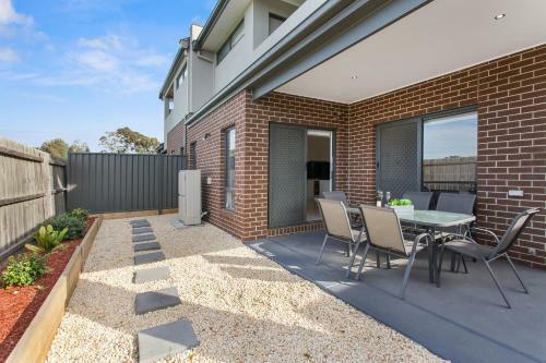 Villa Bradford Place-melbourne