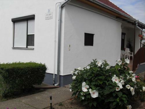 Hostal Mokka Guesthouse