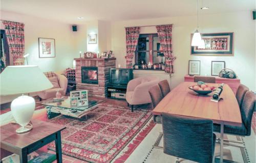 Holiday Home White Pearl