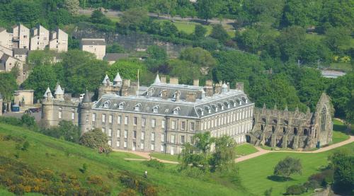 Parkside, Holyrood Park Apartment