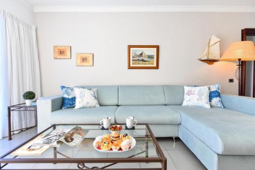 Beachfront Apartment Mog�n Mb