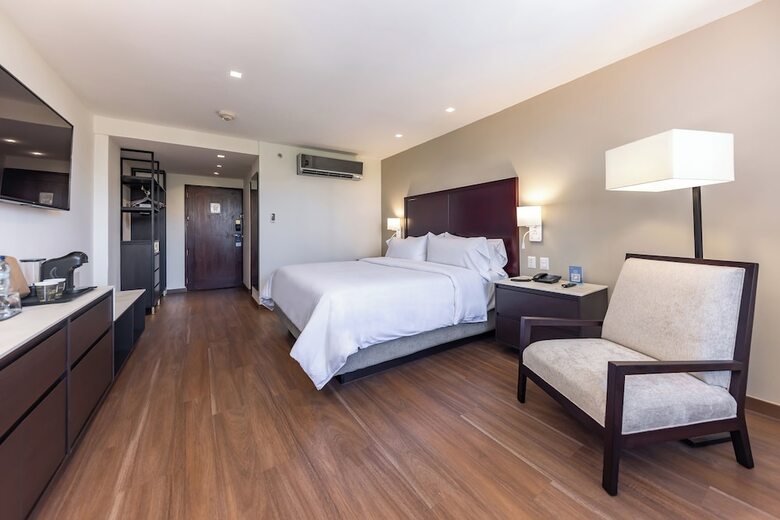 Hotel Biltmore Express