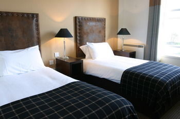 Crerar Eight Acres Hotel