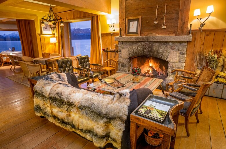 Correntoso Lake & River Hotel