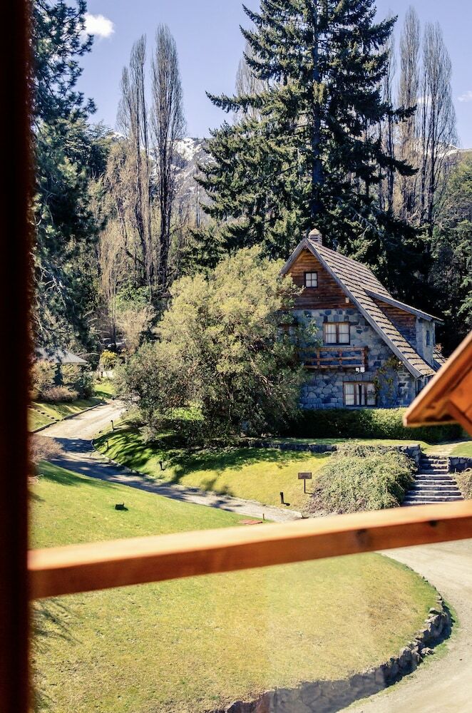 Correntoso Lake & River Hotel