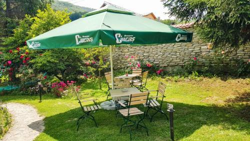Hostal Vila Karina