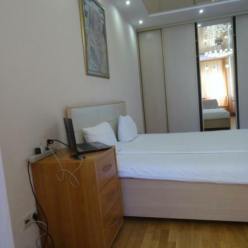Elite New Center Apartment At The Lake