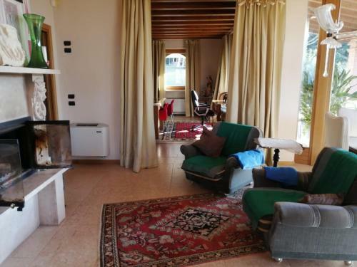 Villa D'epoca Sul Lago Di Garda Con Piscina Interna E Parco Con Laghetto