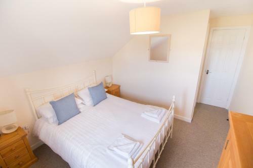 Seaview Holidays - Salterns Village