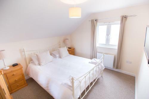 Seaview Holidays - Salterns Village