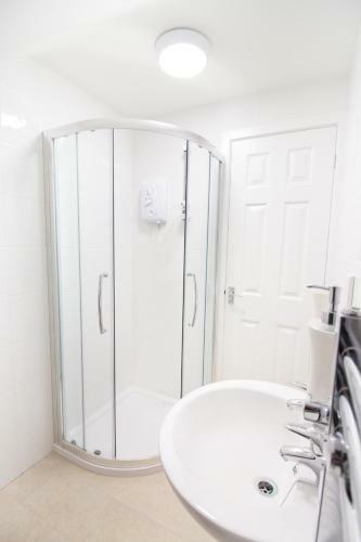 Seaview Holidays - Salterns Village