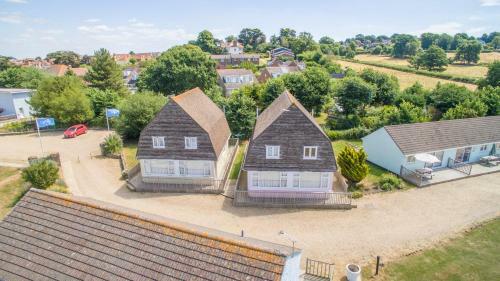 Seaview Holidays - Salterns Village