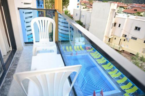 Yade Hotel