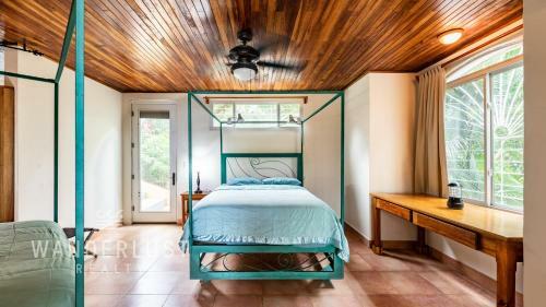 Villa Gullwing