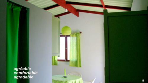 Coin De Paradis,pavillon Doucimar