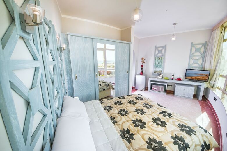 Hotel Royal Beach Resort
