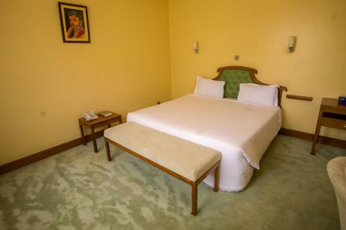 Sirikwa Hotel