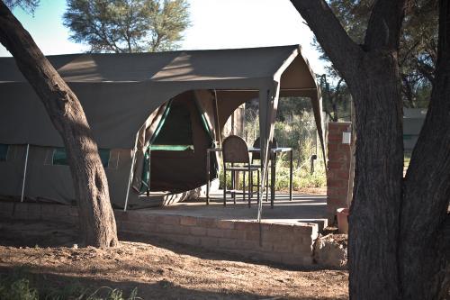 Sweet Thorn Retreat Airport Lodge