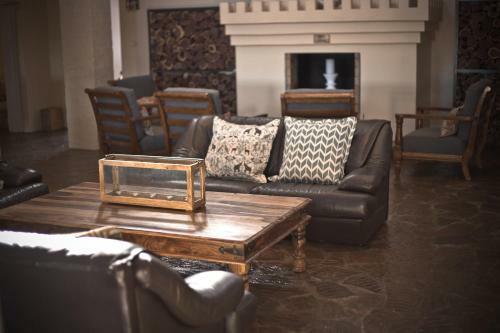Sweet Thorn Retreat Airport Lodge