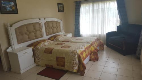 Hostal The Crown Inn Guest House