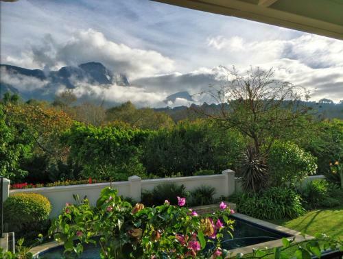 Bed & Breakfast River Lodge