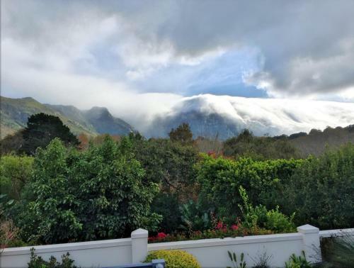 Bed & Breakfast River Lodge