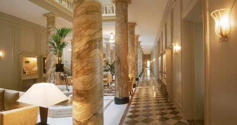 Hotel Des Trois Couronnes