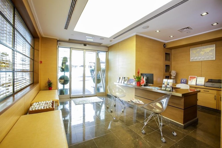 Hotel Housez Suites