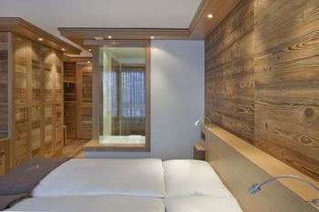 Schoenegg Swiss Q Chalet Hotel