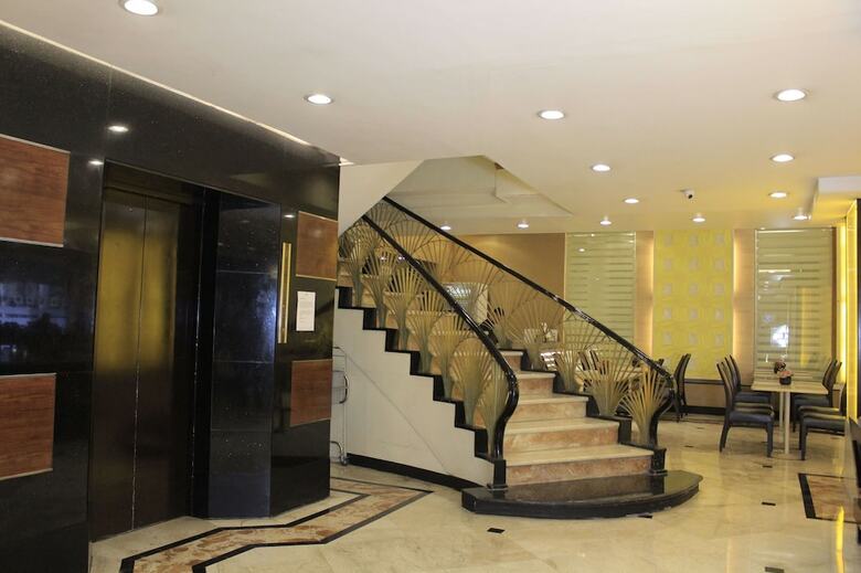 Hotel Palm Plaza