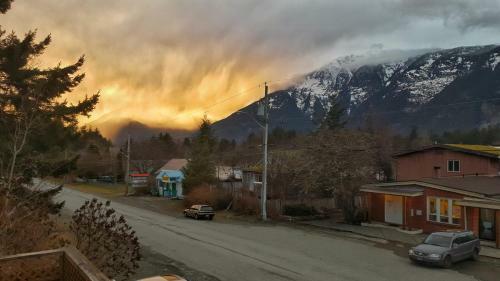 Hotel Bella Coola Cumbrian Inn