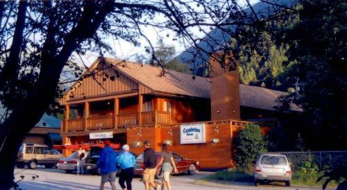 Hotel Bella Coola Cumbrian Inn
