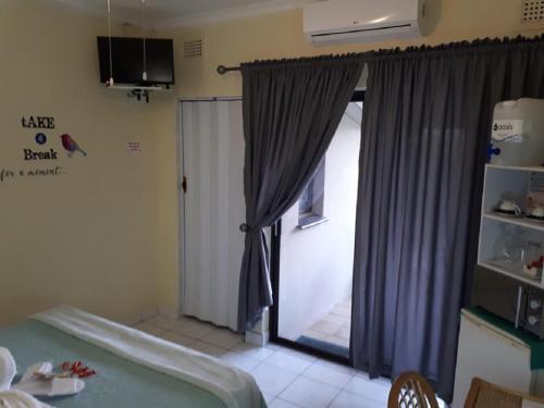 Shelly Beach Lodge