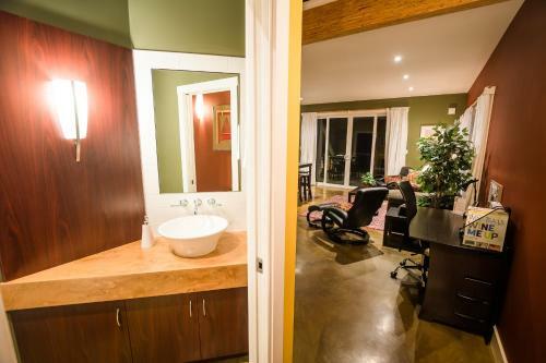 Hostal Crooked Tree Guest Suites