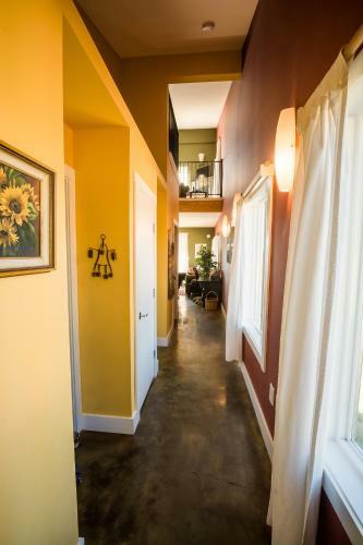Hostal Crooked Tree Guest Suites