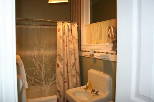 Sackville Bed And Breakfast