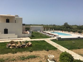 Iphimedeia Apartments & Suites