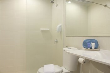 Hotel Airy The Central Ahmad Yani 43 Pekanbaru