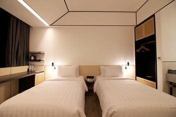 Gaia Cosmo Hotel