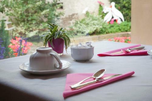 Hotel Logis Du Cheval Blanc