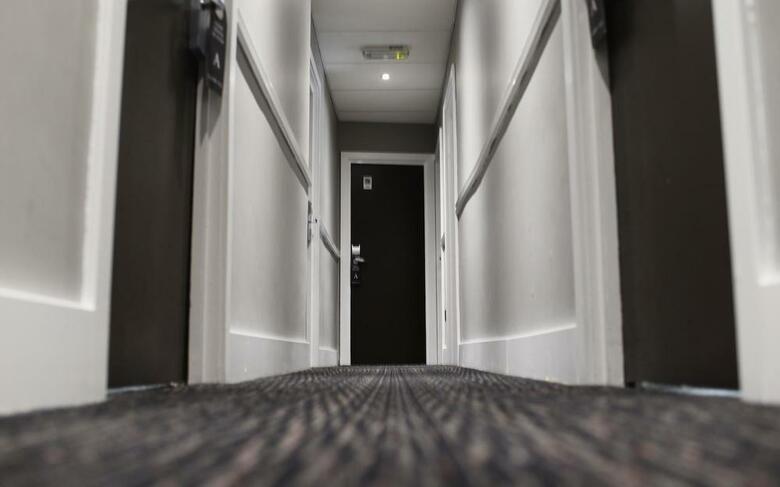 Airways Hotel Victoria London