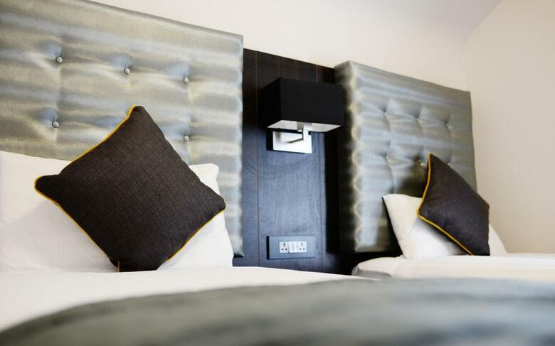 Airways Hotel Victoria London