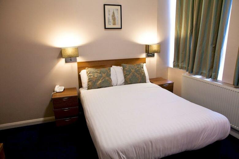 Airways Hotel Victoria London