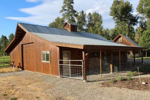 Methow River Lodge