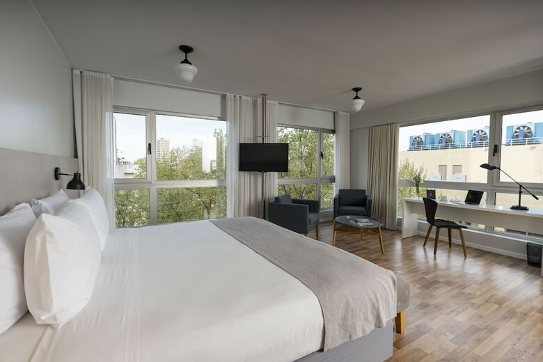 Hotel Madero Urbano Studios
